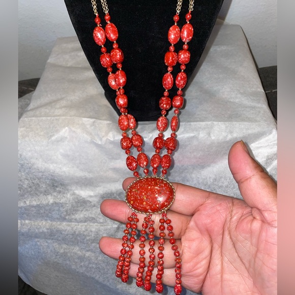 Drapers and Damon's long amber necklace - Picture 2 of 3